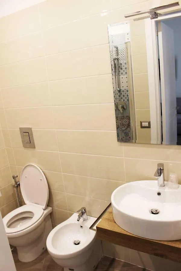 B&B Napoli Holidays 2*, Naples Italy